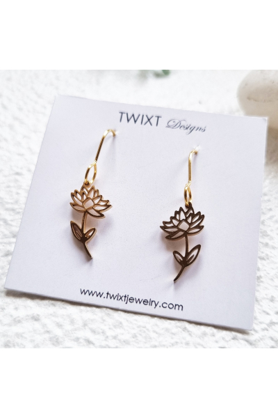 July Birth Flower - Water Lily -  Earrings Gold - PD447